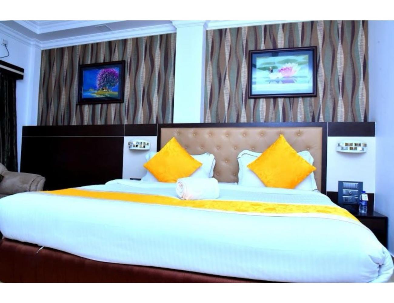 The Grand Krishna Luxury Hotel, Chikmagalūr Exterior foto