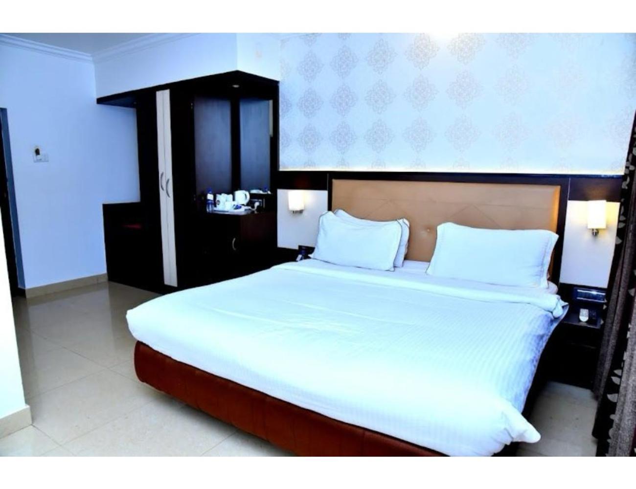 The Grand Krishna Luxury Hotel, Chikmagalūr Exterior foto
